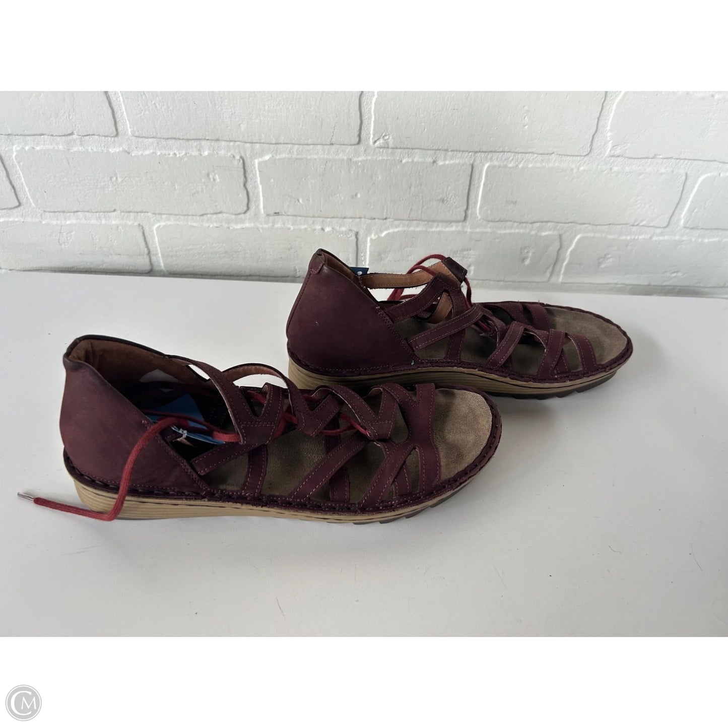 Sandals Flats By Naot In Red, Size: 8