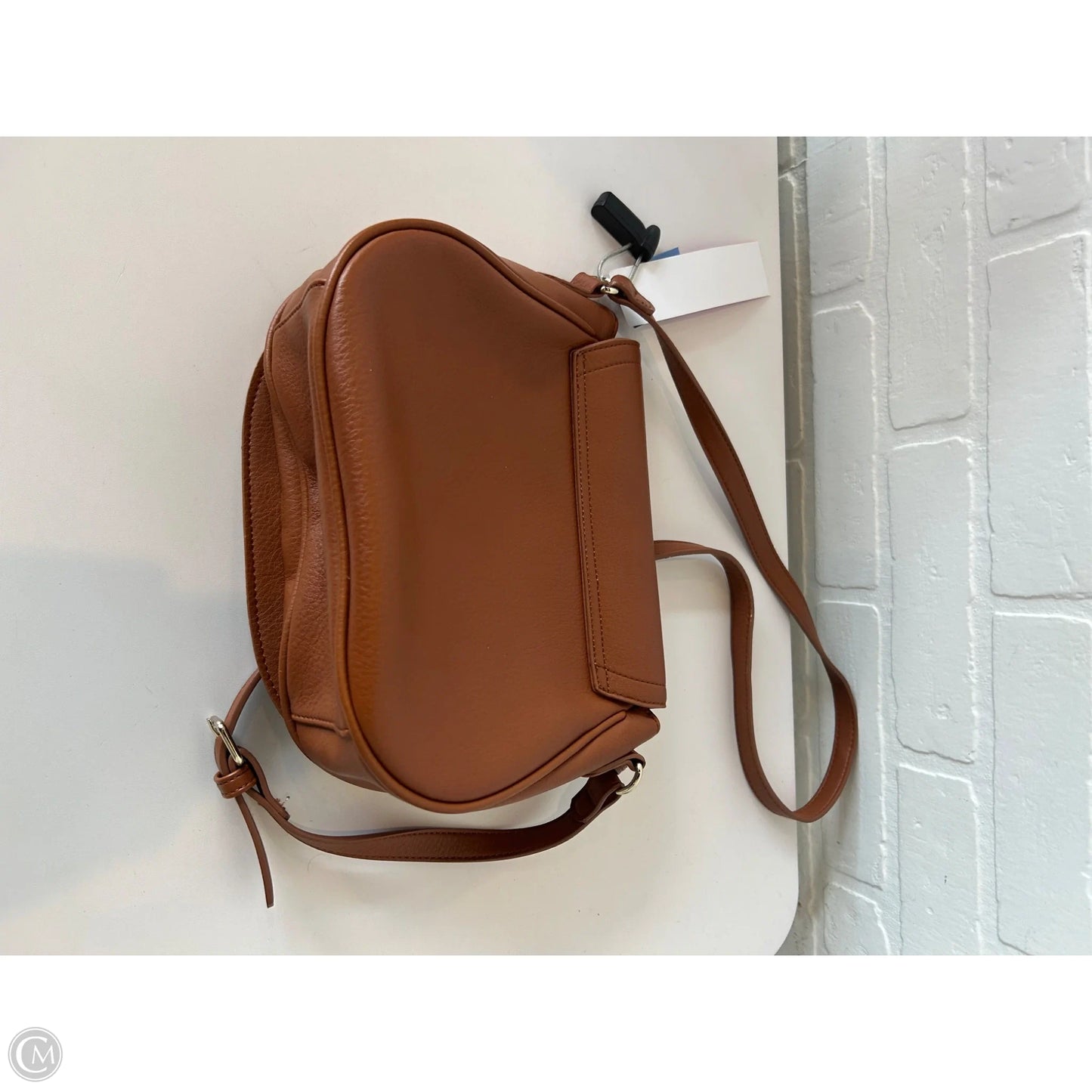 Crossbody By Clothes Mentor, Size: Medium