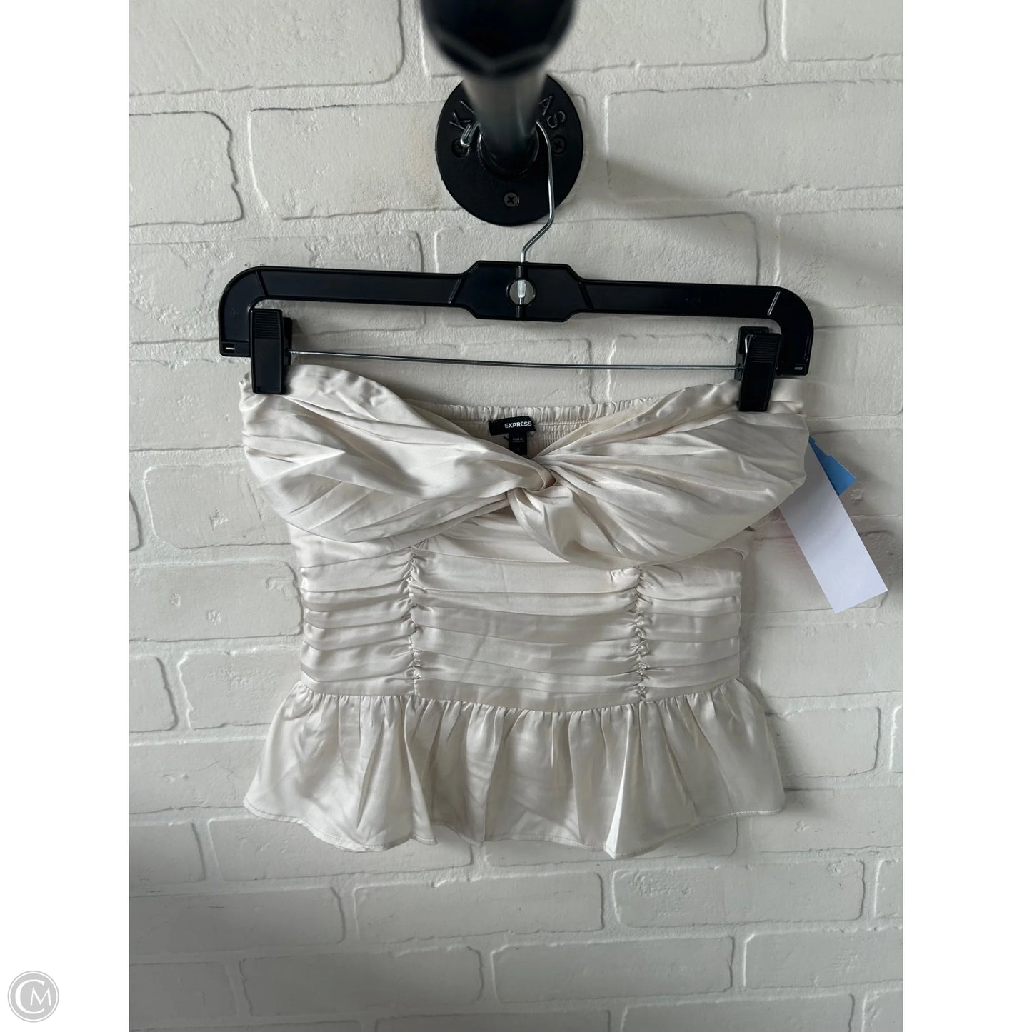 Top Sleeveless By Express In White, Size: S