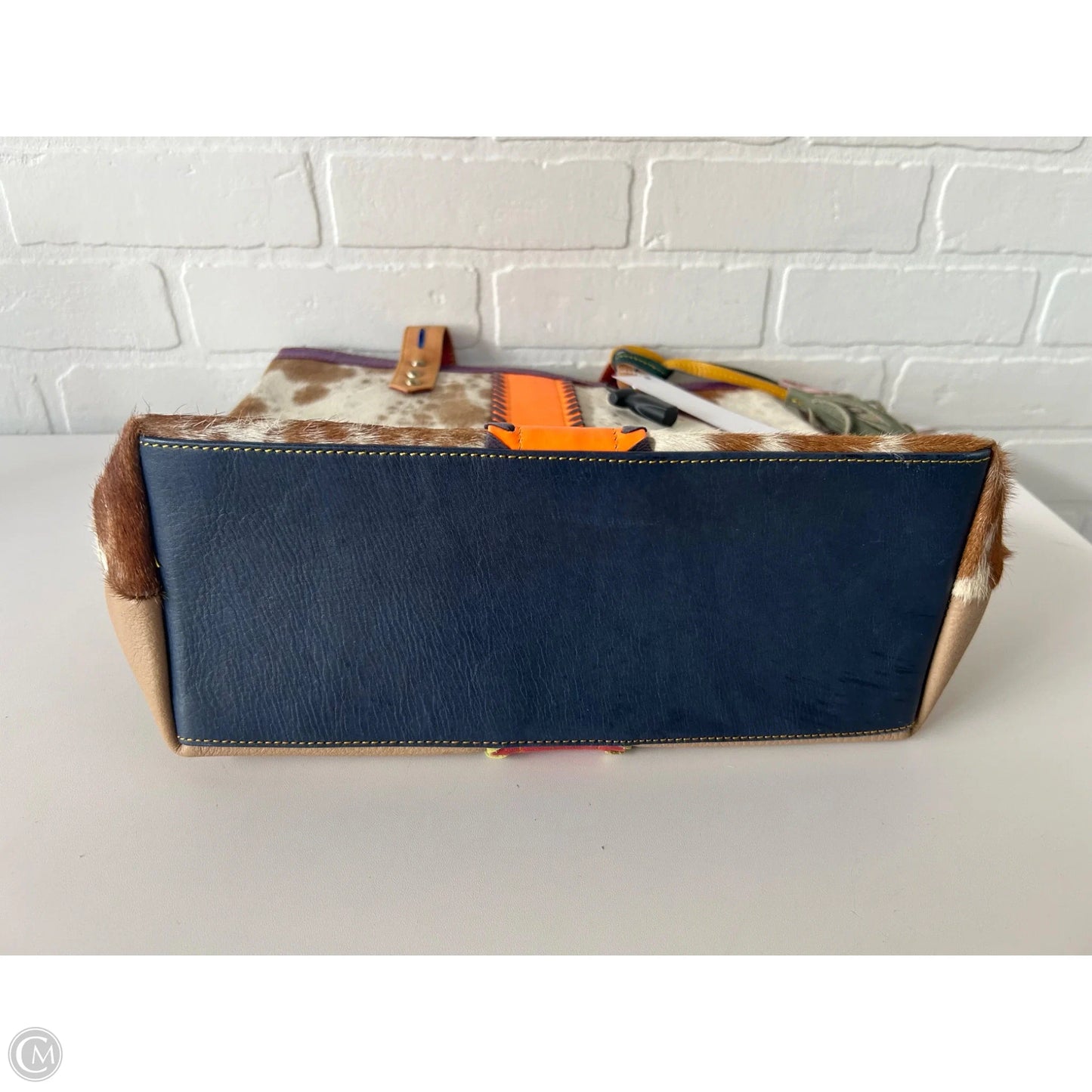 Handbag By Clothes Mentor, Size: Medium