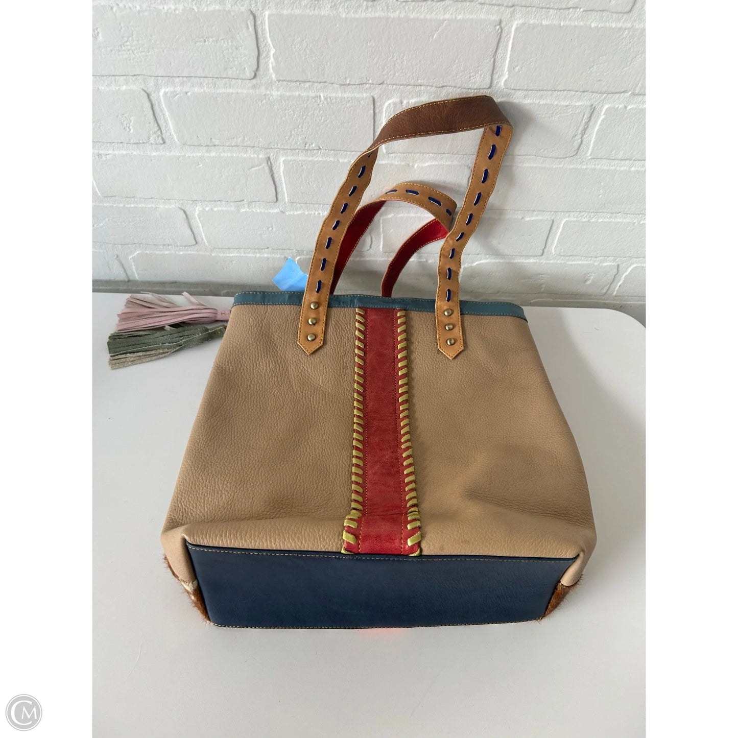 Handbag By Clothes Mentor, Size: Medium