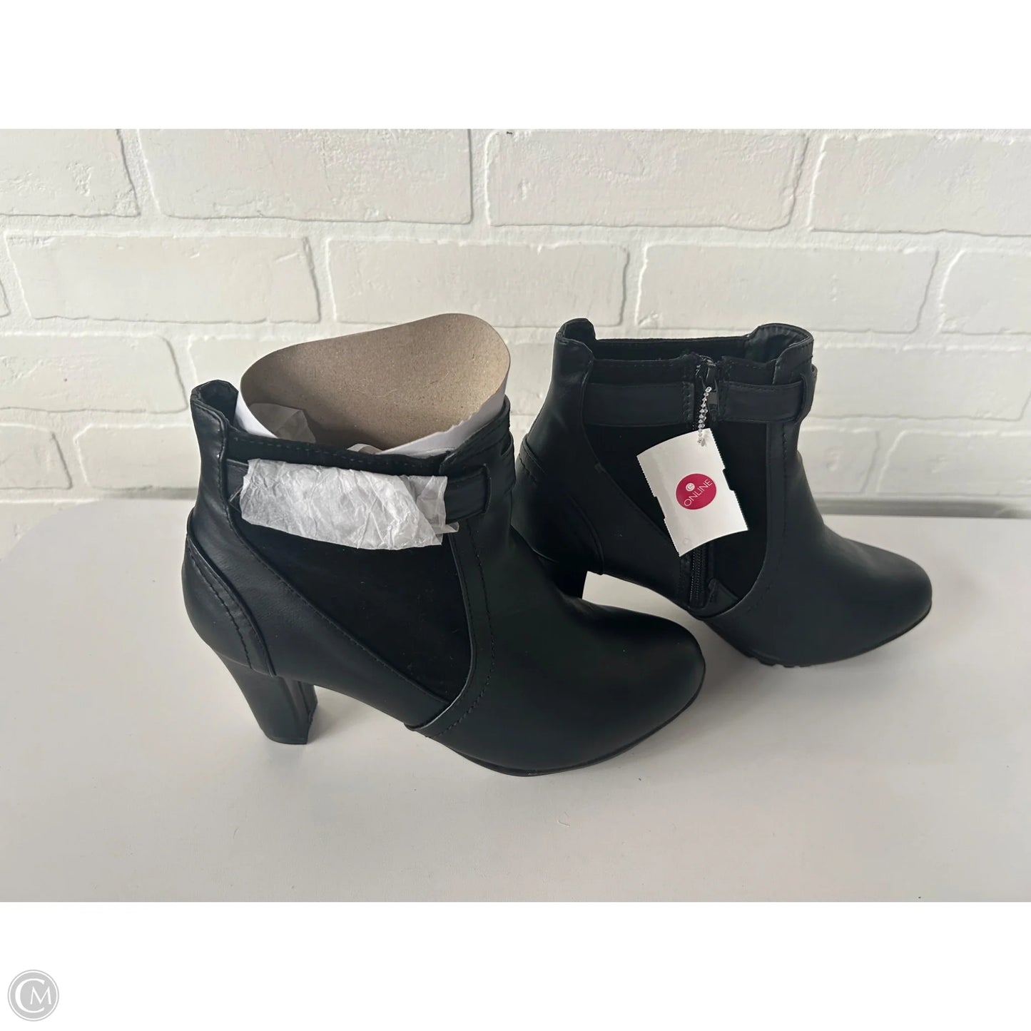 Boots Ankle Heels By Clothes Mentor In Black, Size: 8