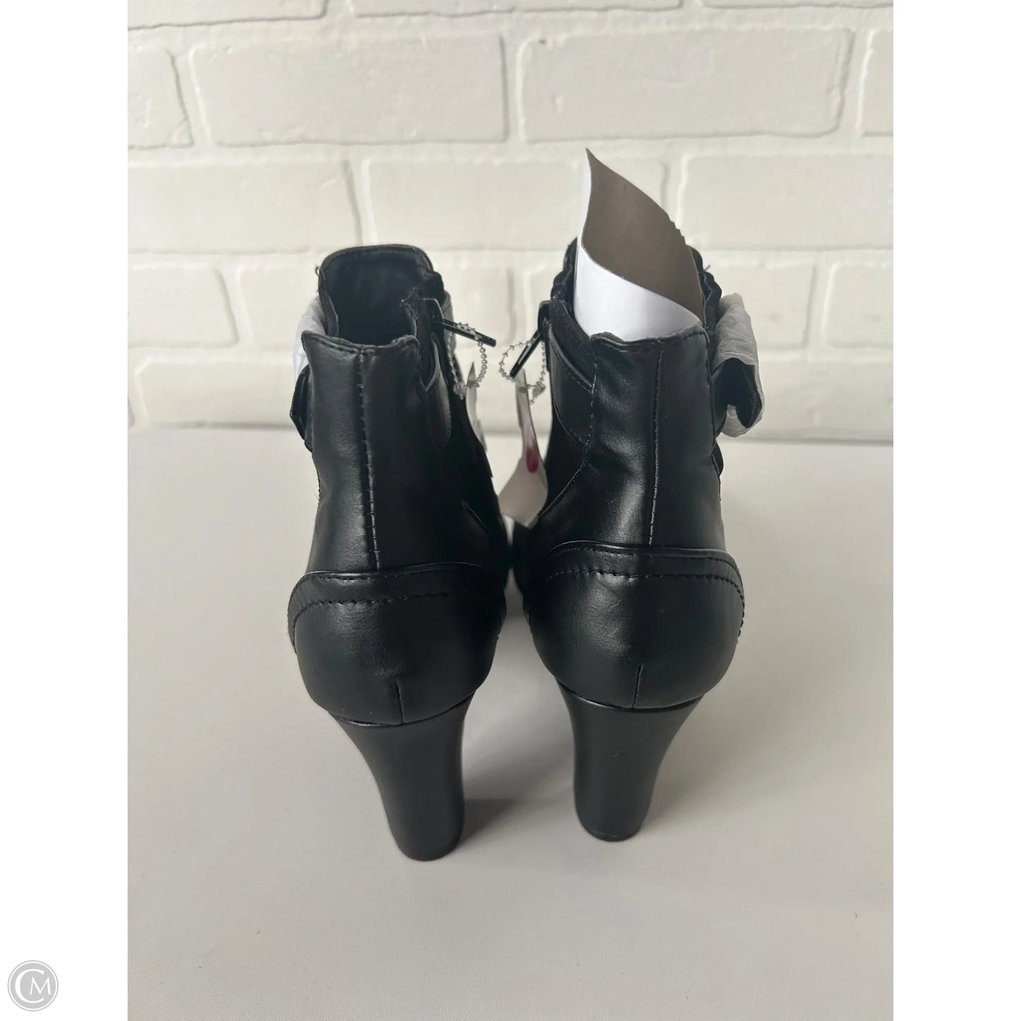 Boots Ankle Heels By Clothes Mentor In Black, Size: 8