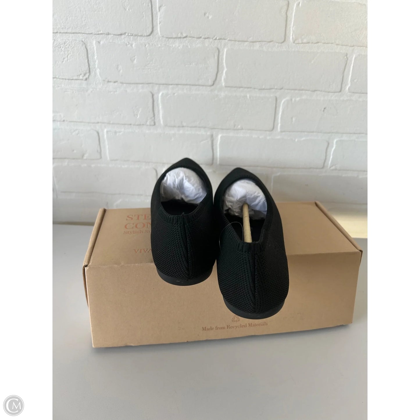 Shoes Flats By Vivaia In Black, Size: 10.5