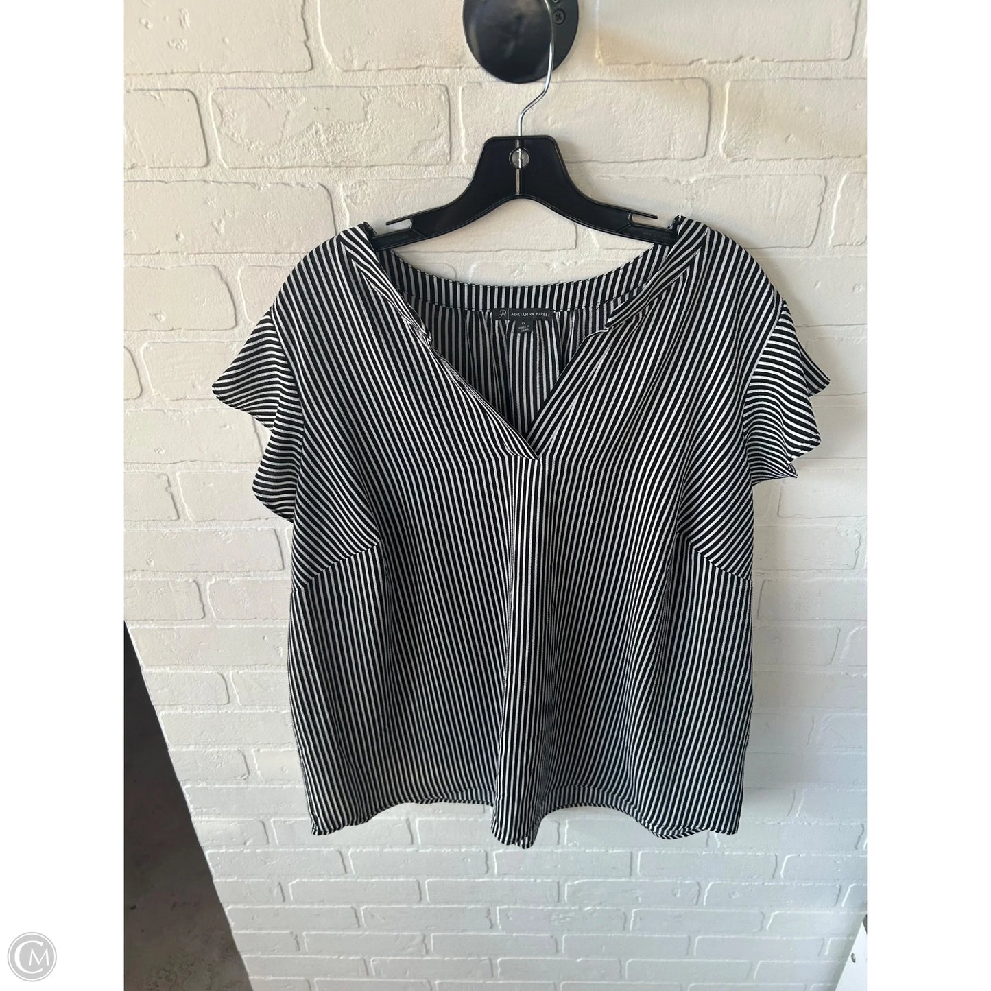 Top Short Sleeve By Adrianna Papell In Black, Size: 1x