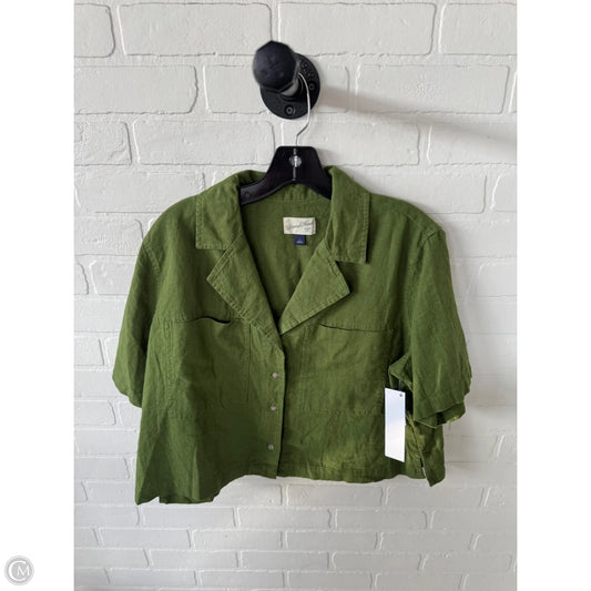 Top Short Sleeve By Universal Thread In Green, Size: L