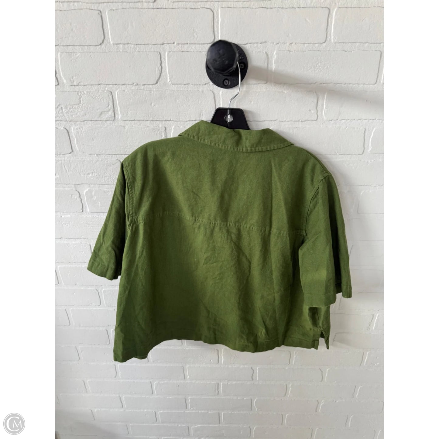 Top Short Sleeve By Universal Thread In Green, Size: L