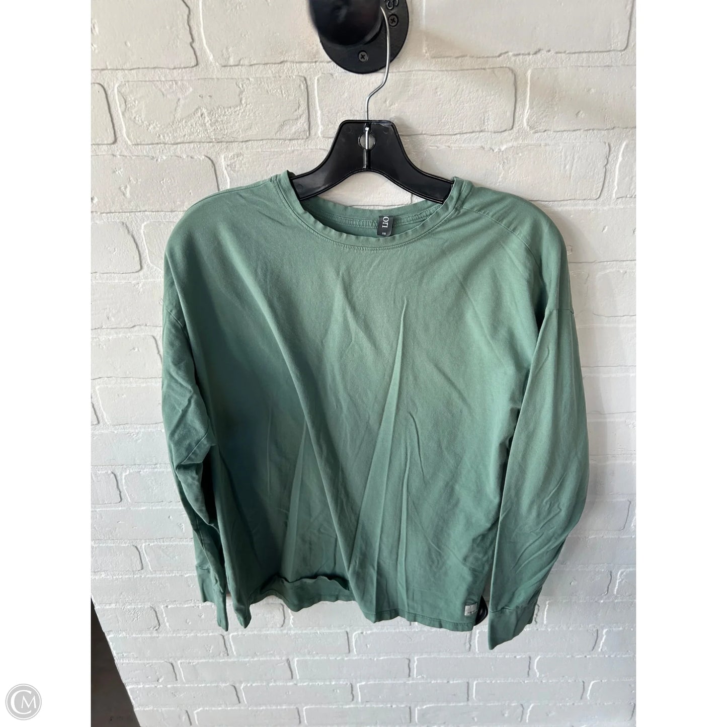 Athletic Top Long Sleeve Crewneck By Vuori In Green, Size: Xs