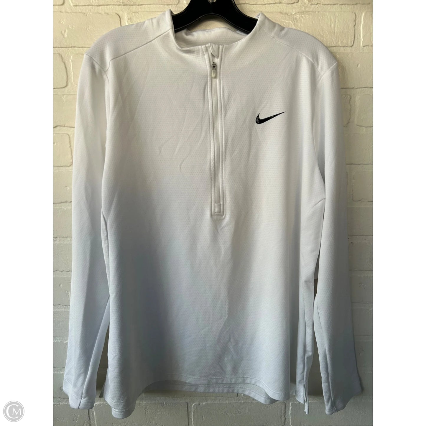 Athletic Top Long Sleeve Collar By Nike In White, Size: L
