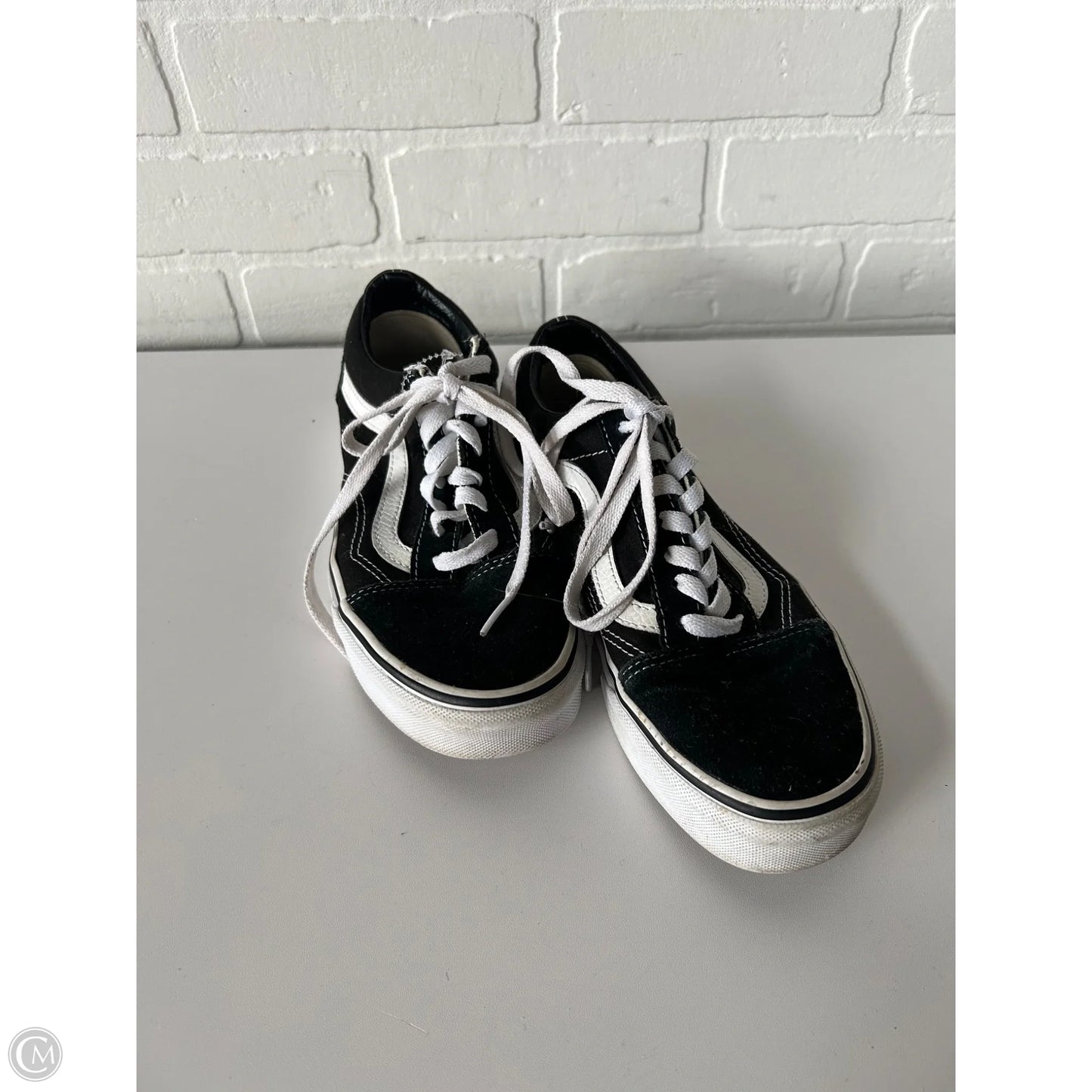 Shoes Sneakers By Vans In Black & White, Size: 7