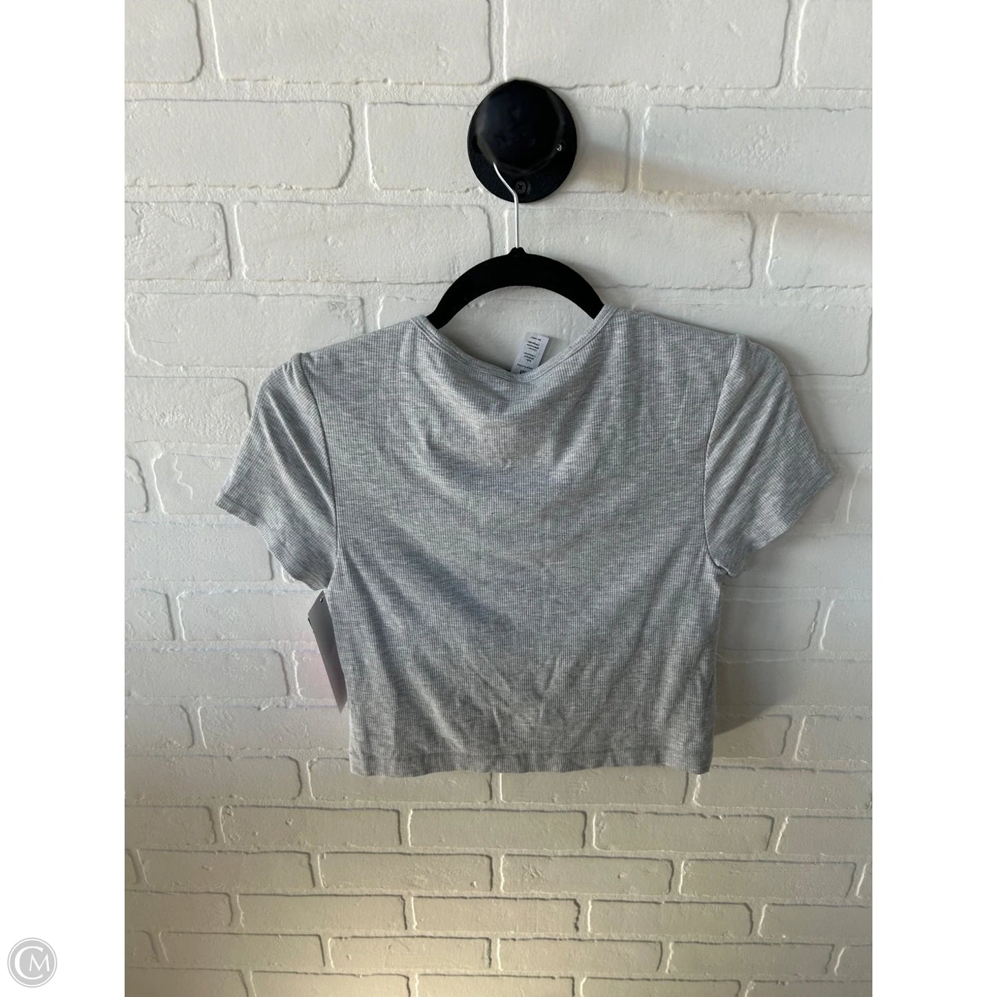 Athletic Top Short Sleeve By Yogalicious In Grey, Size: M