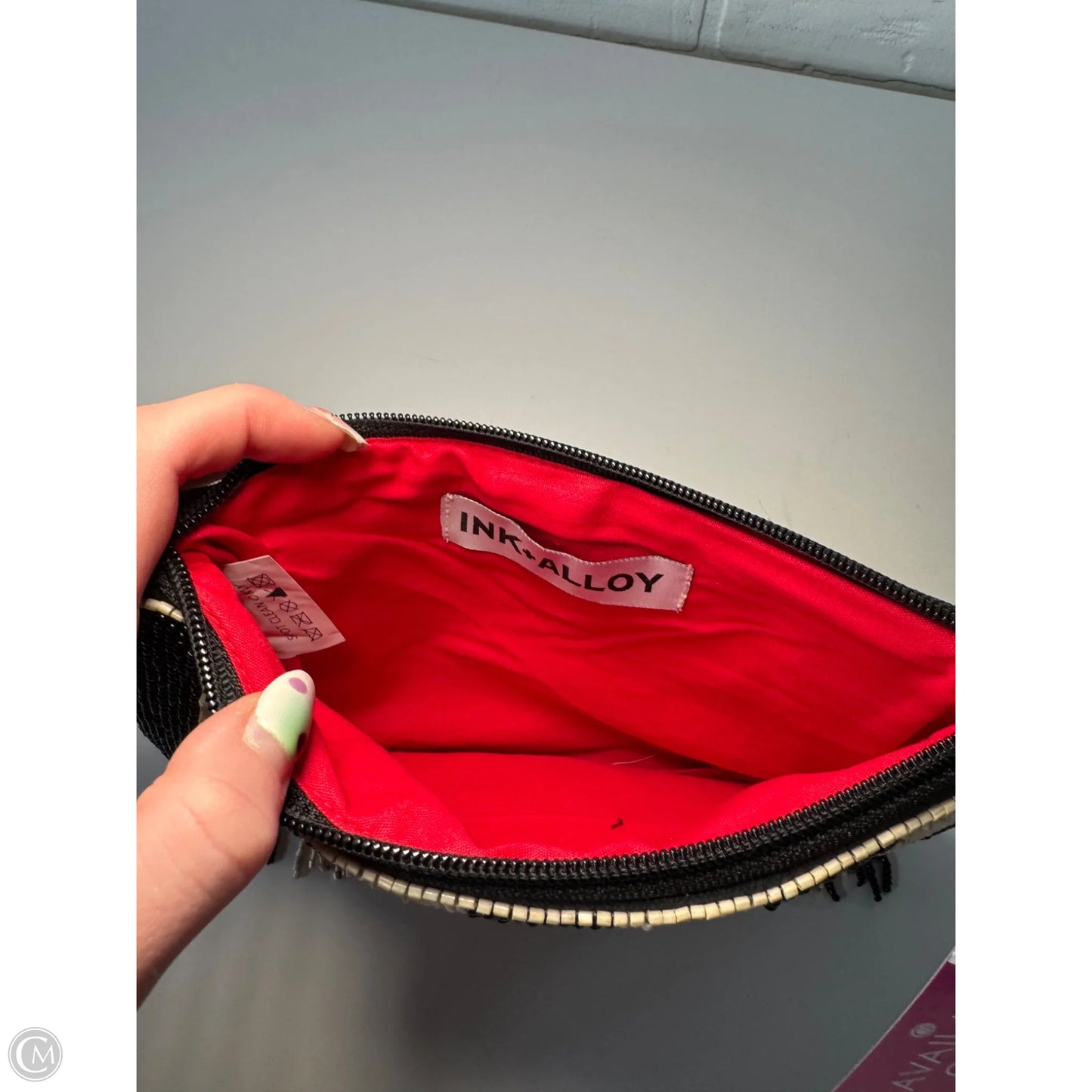 Clutch By Clothes Mentor, Size: Medium