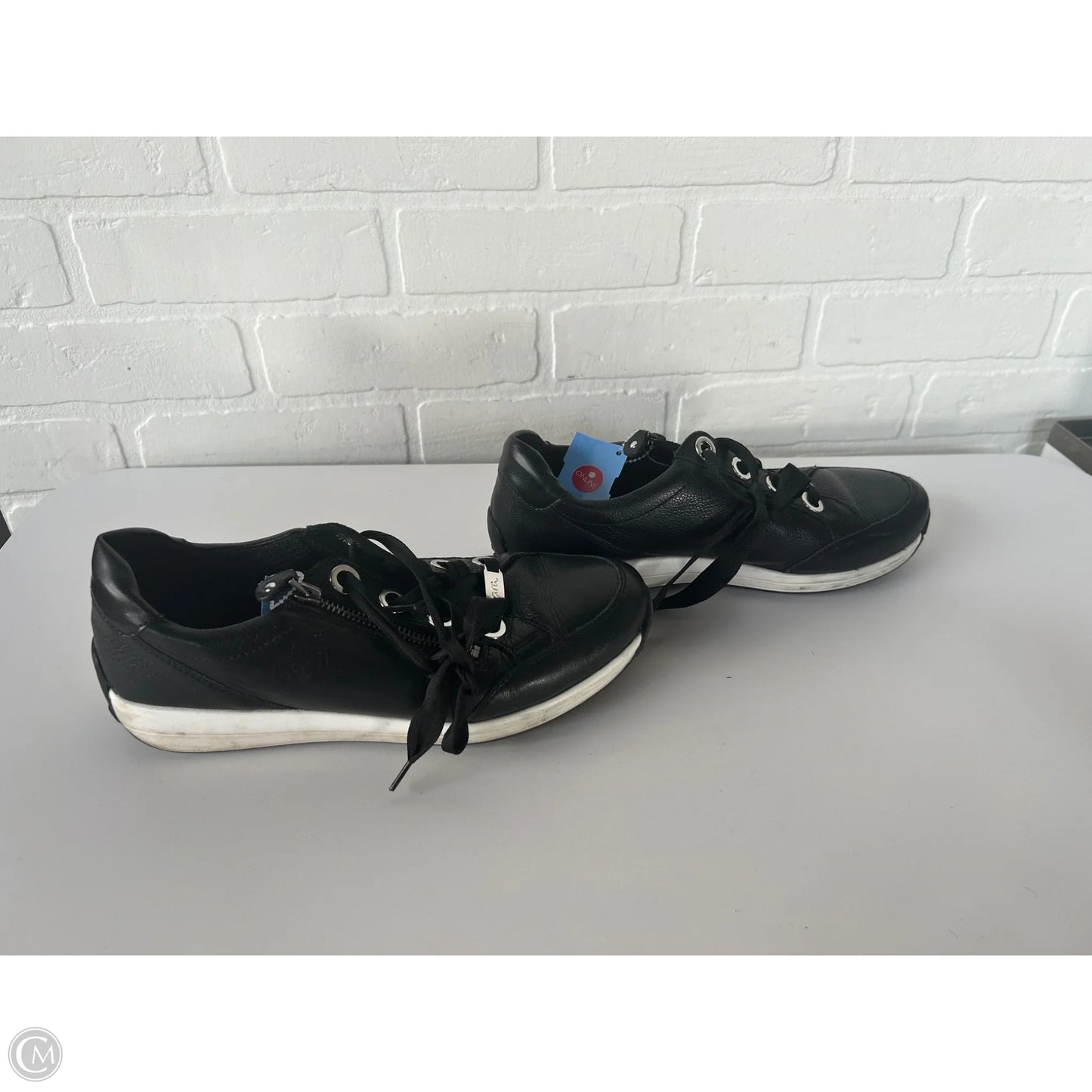 Shoes Sneakers By Cmc In Black & White, Size: 6.5