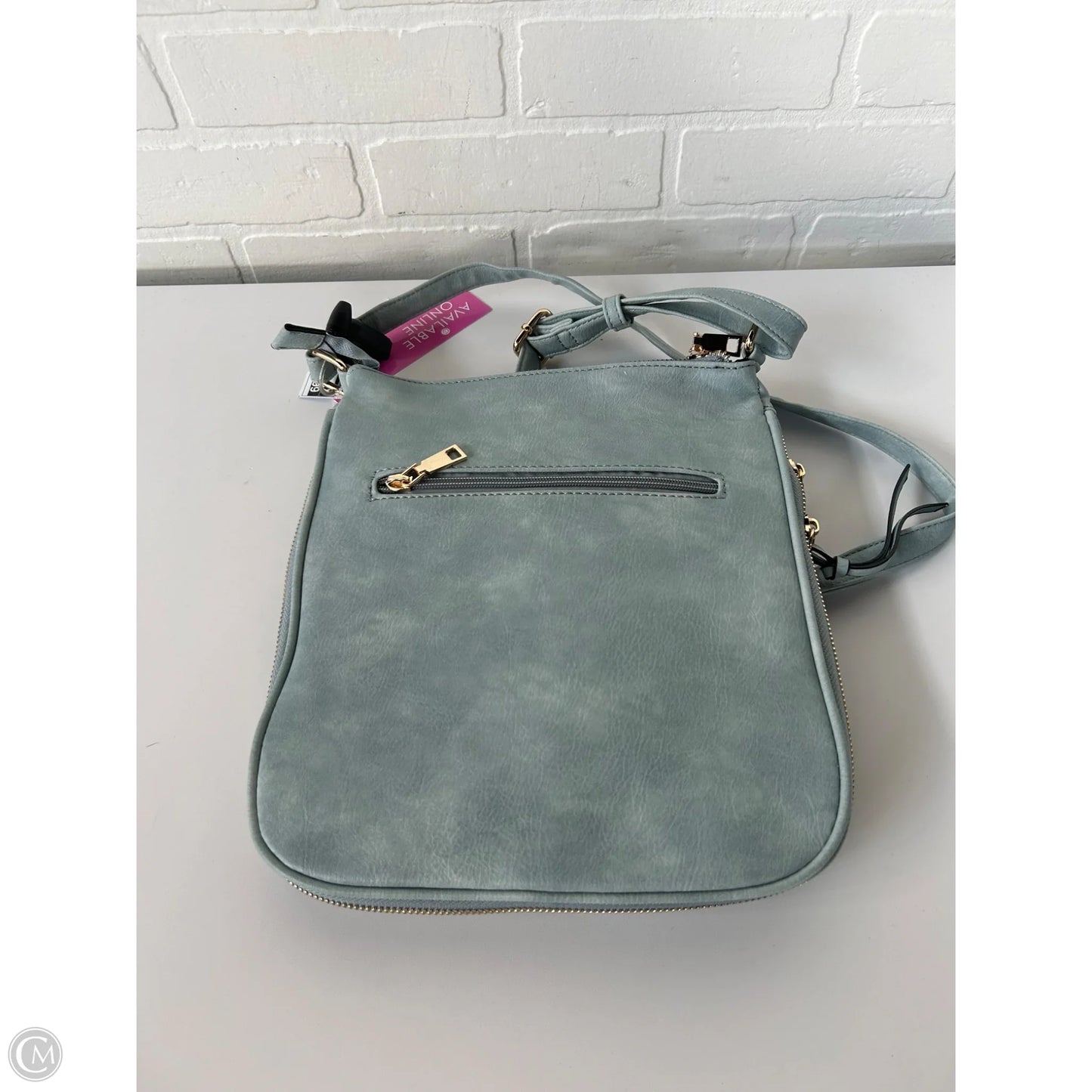 Crossbody By Clothes Mentor, Size: Medium