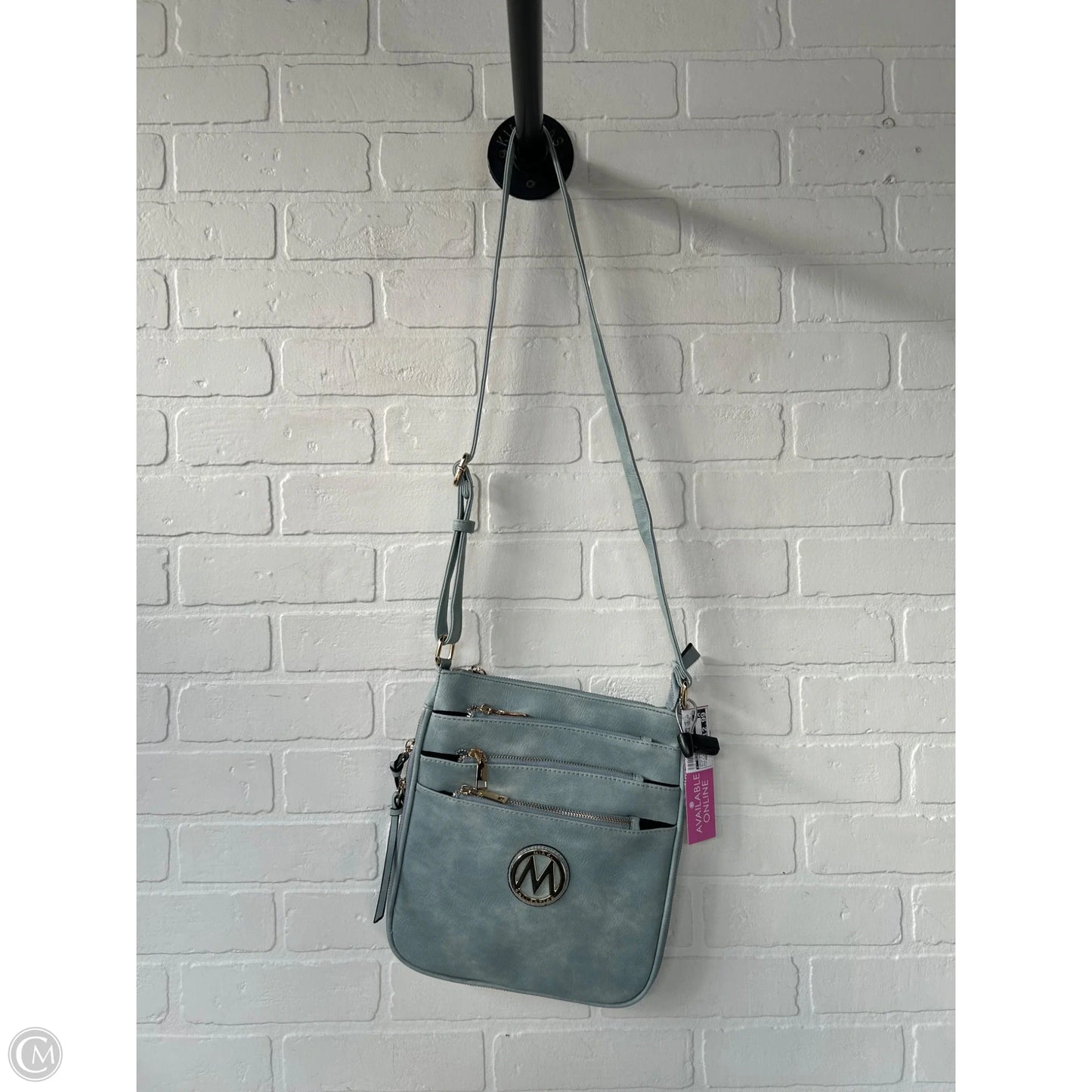 Crossbody By Clothes Mentor, Size: Medium