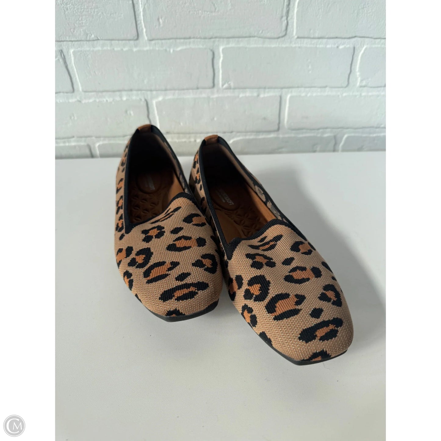 Shoes Flats By Clothes Mentor In Animal Print, Size: 9.5