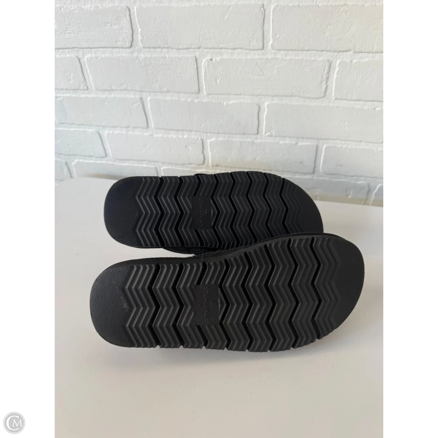 Shoes Flats By Clothes Mentor In Black, Size: 9