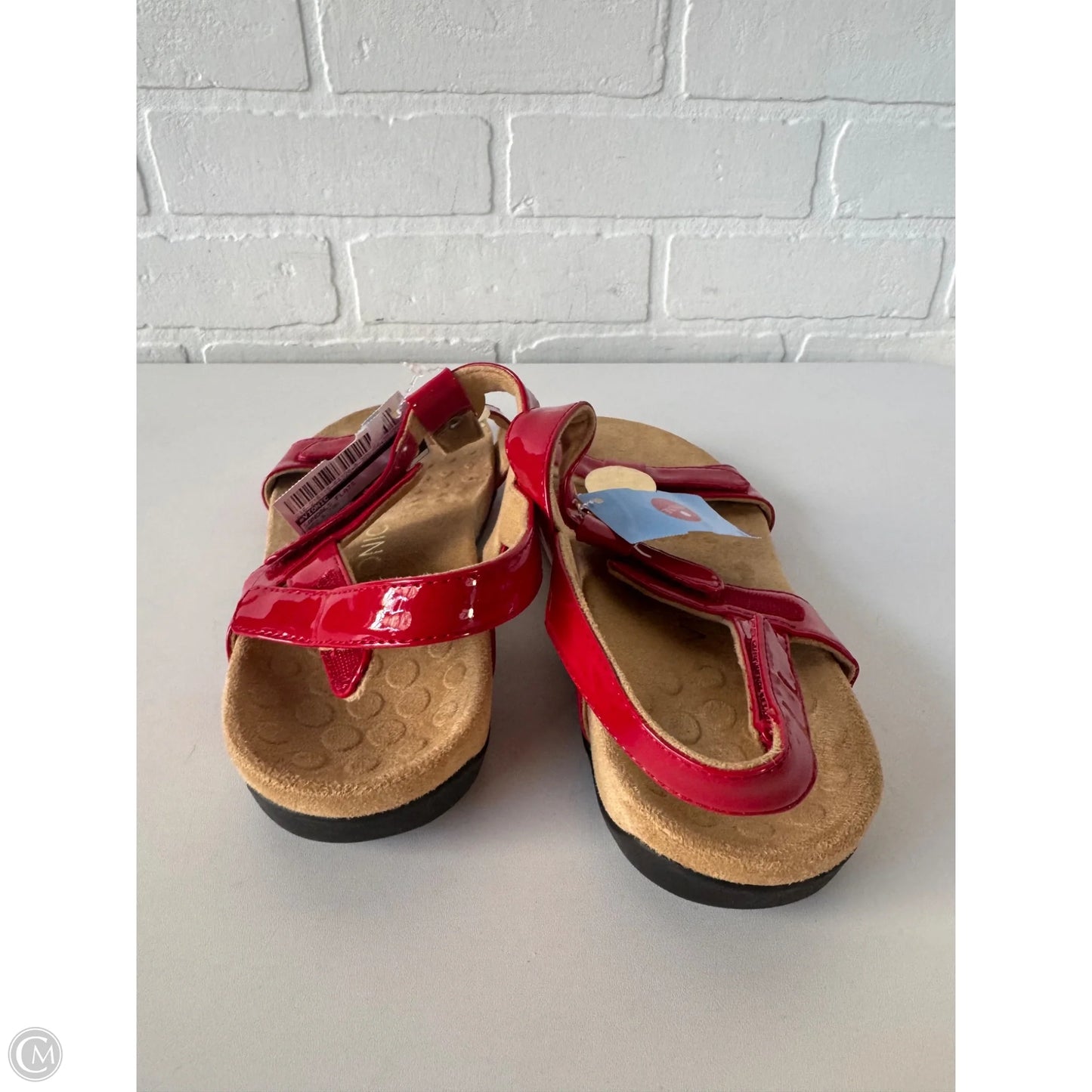 Sandals Flats By Vionic In Red & Tan, Size: 7.5