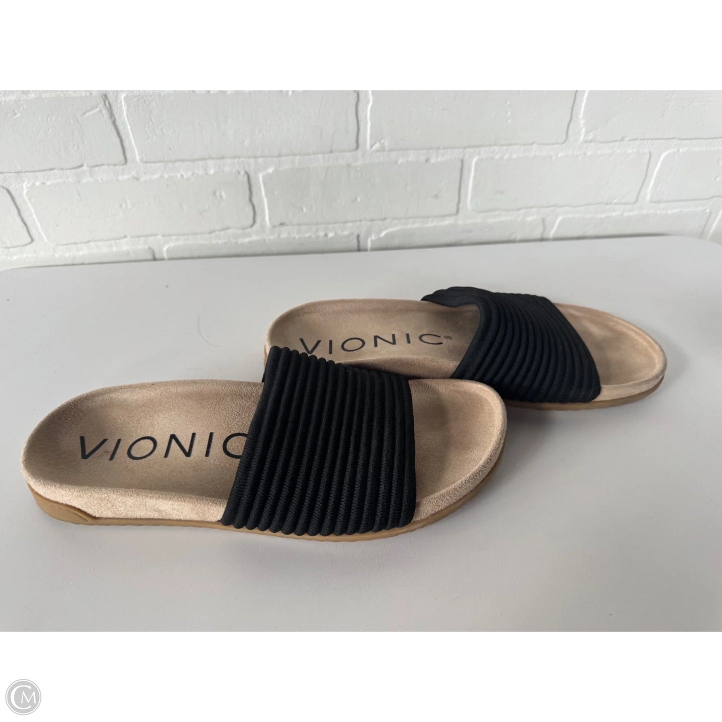 Sandals Flats By Vionic In Black & Tan, Size: 10