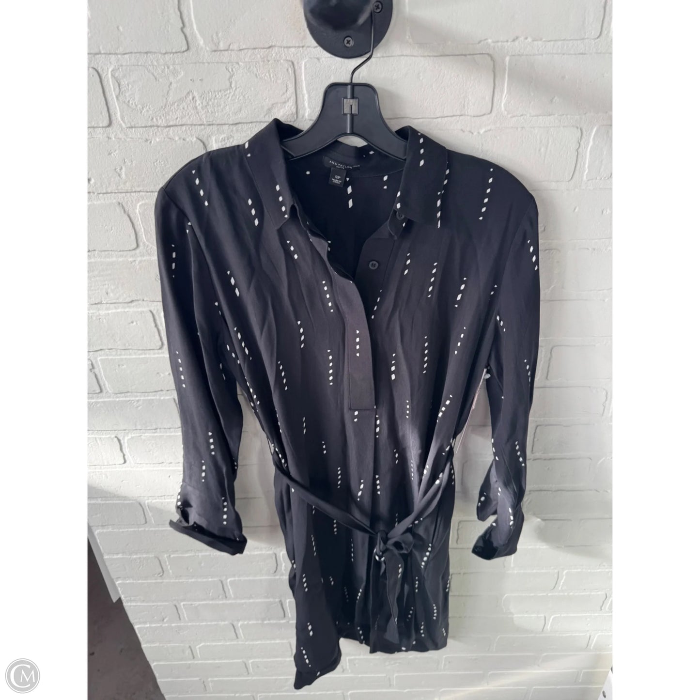 Dress Casual Short By Ann Taylor In Black & White, Size: Sp