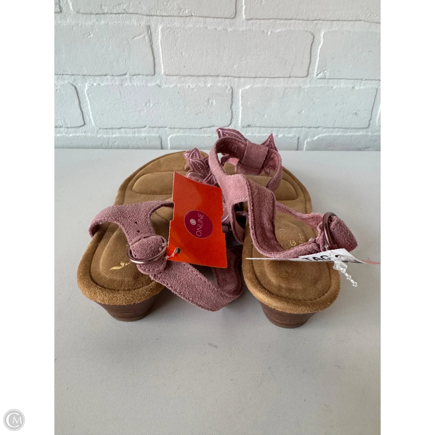 Sandals Flats By Koolaburra By Ugg In Pink, Size: 6.5