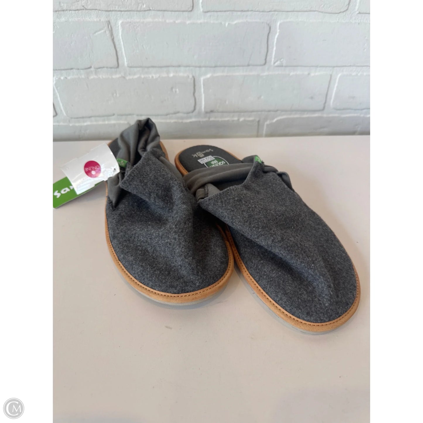 Shoes Flats By Sanuk In Grey, Size: 9