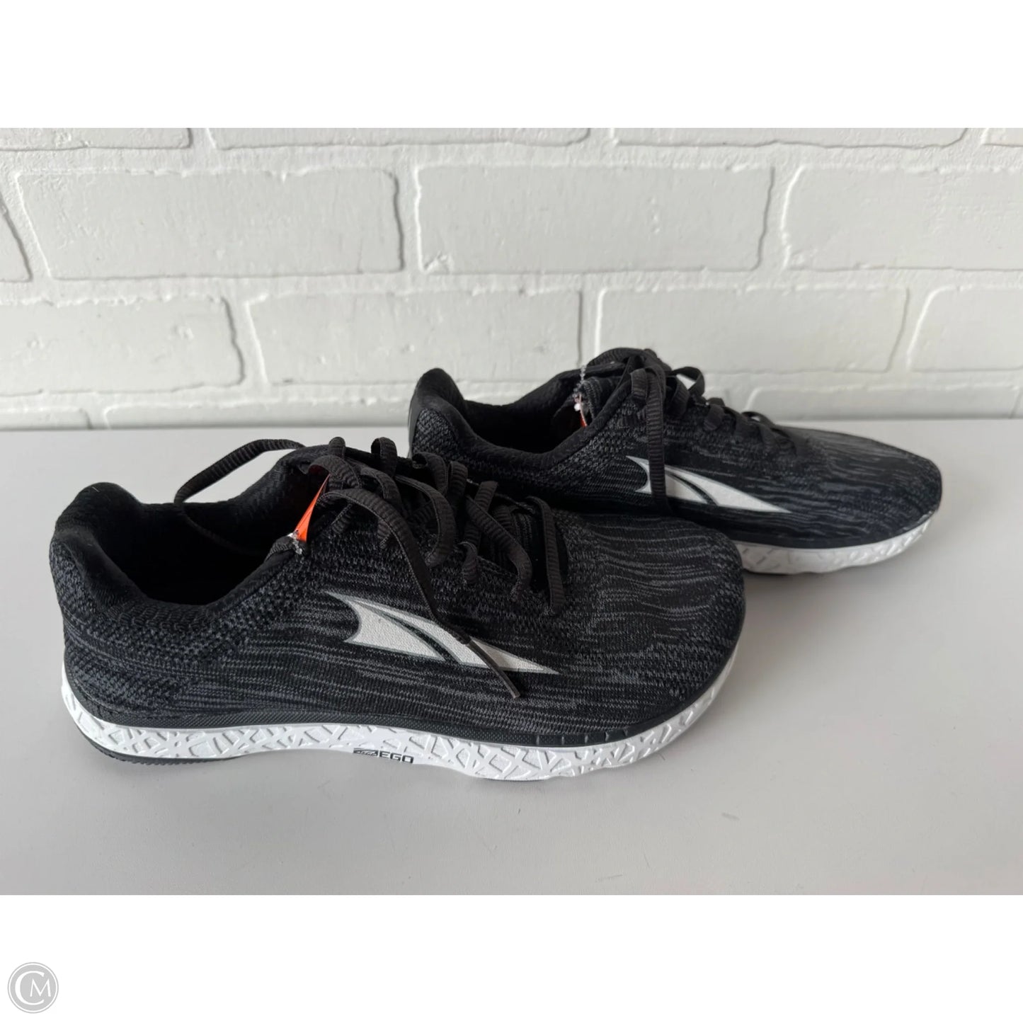Shoes Athletic By Cmc In Black, Size: 7