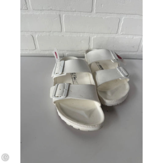 Sandals Flats By Birkenstock In White, Size: 8