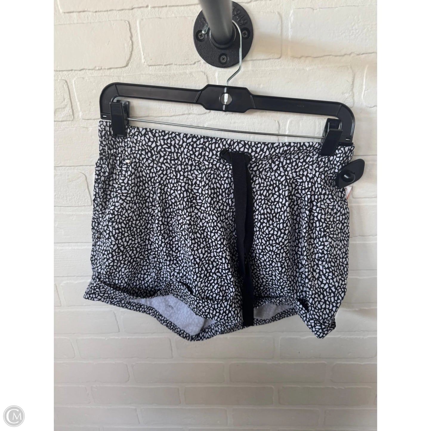 Athletic Shorts By Lululemon In Black & White, Size: 8