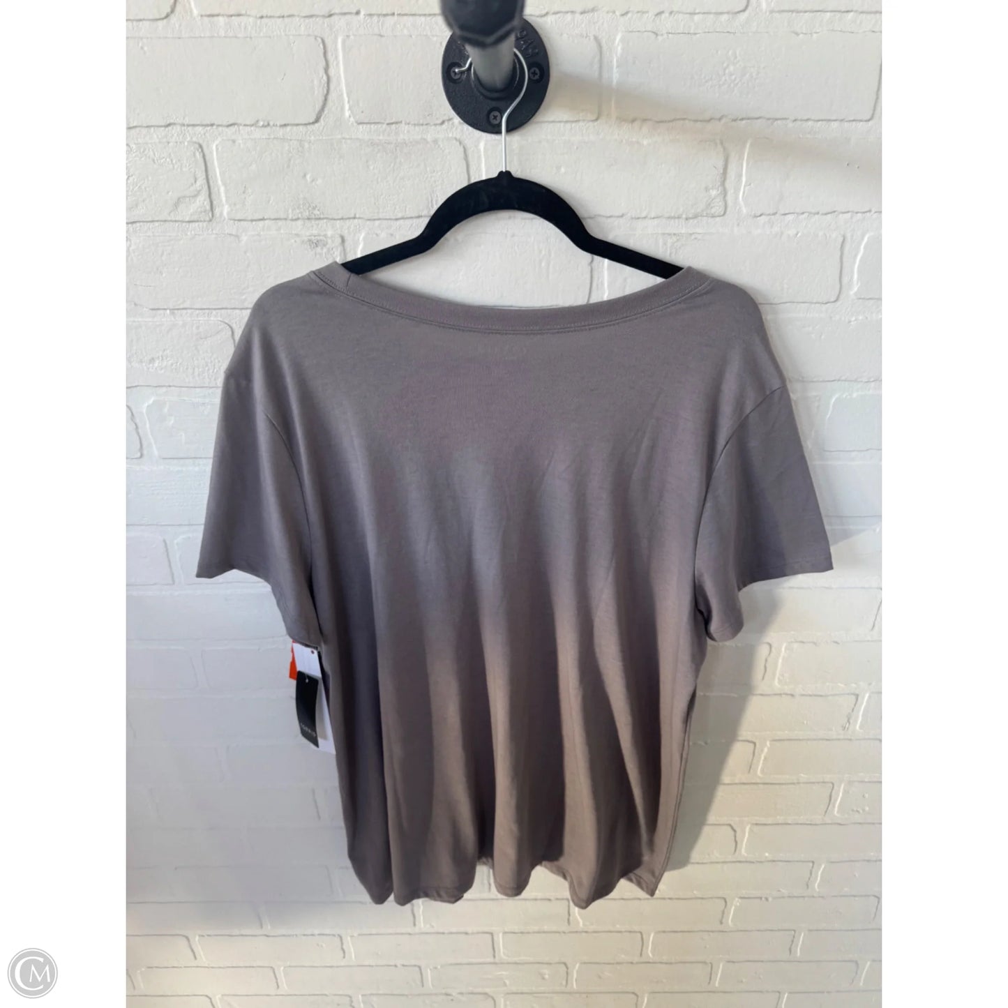Top Short Sleeve Basic By Torrid In Grey, Size: 1x