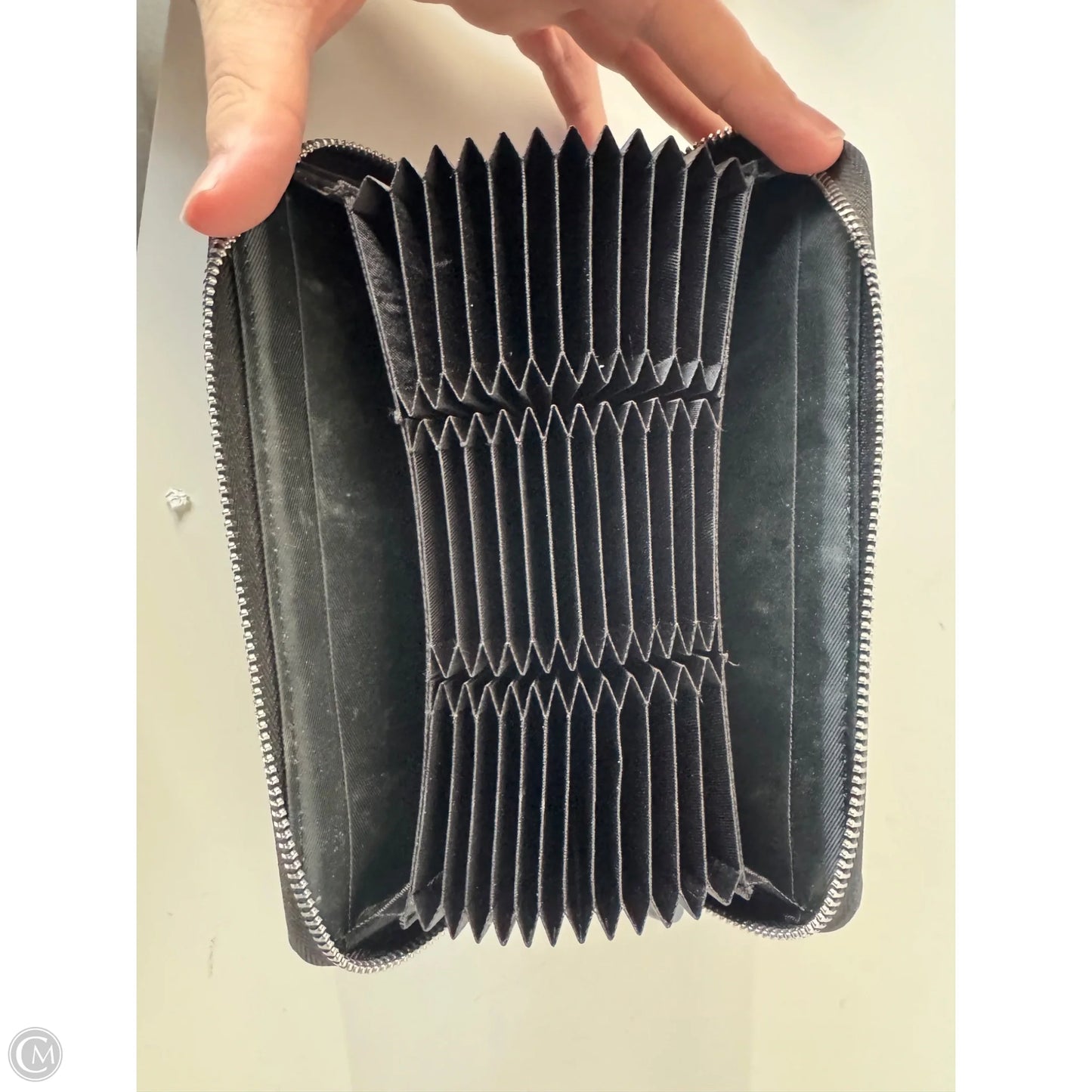 Wallet By Clothes Mentor, Size: Large