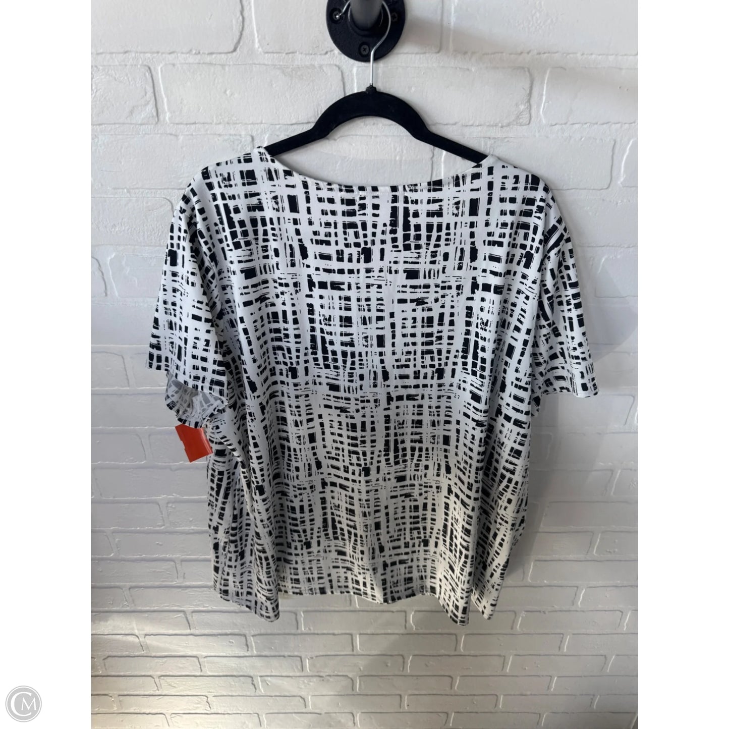 Top Short Sleeve By Notations In Black & White, Size: 3x