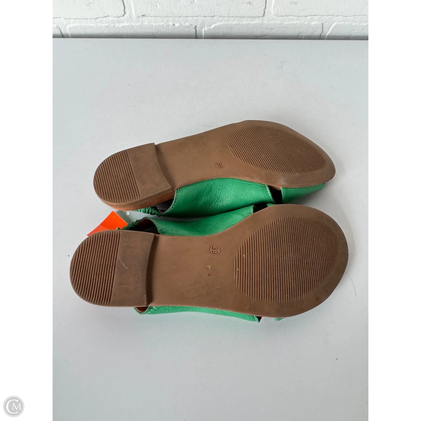 Sandals Flats By Miz Mooz In Green & Tan, Size: 8.5