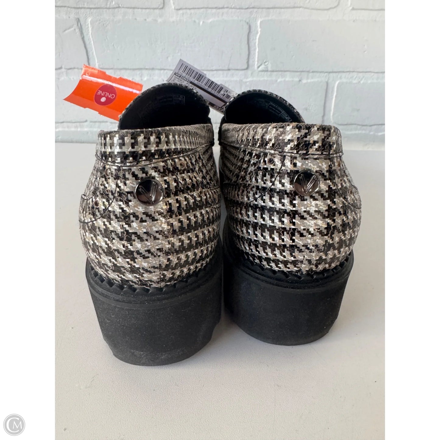 Shoes Flats By Vionic In Black & Grey, Size: 8