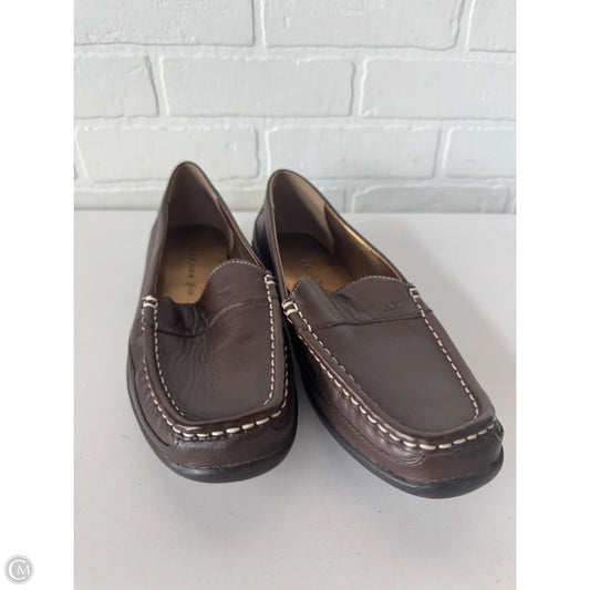 Shoes Flats By Anne Klein In Brown, Size: 9
