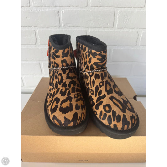 Boots Designer By Ugg In Animal Print, Size: 7