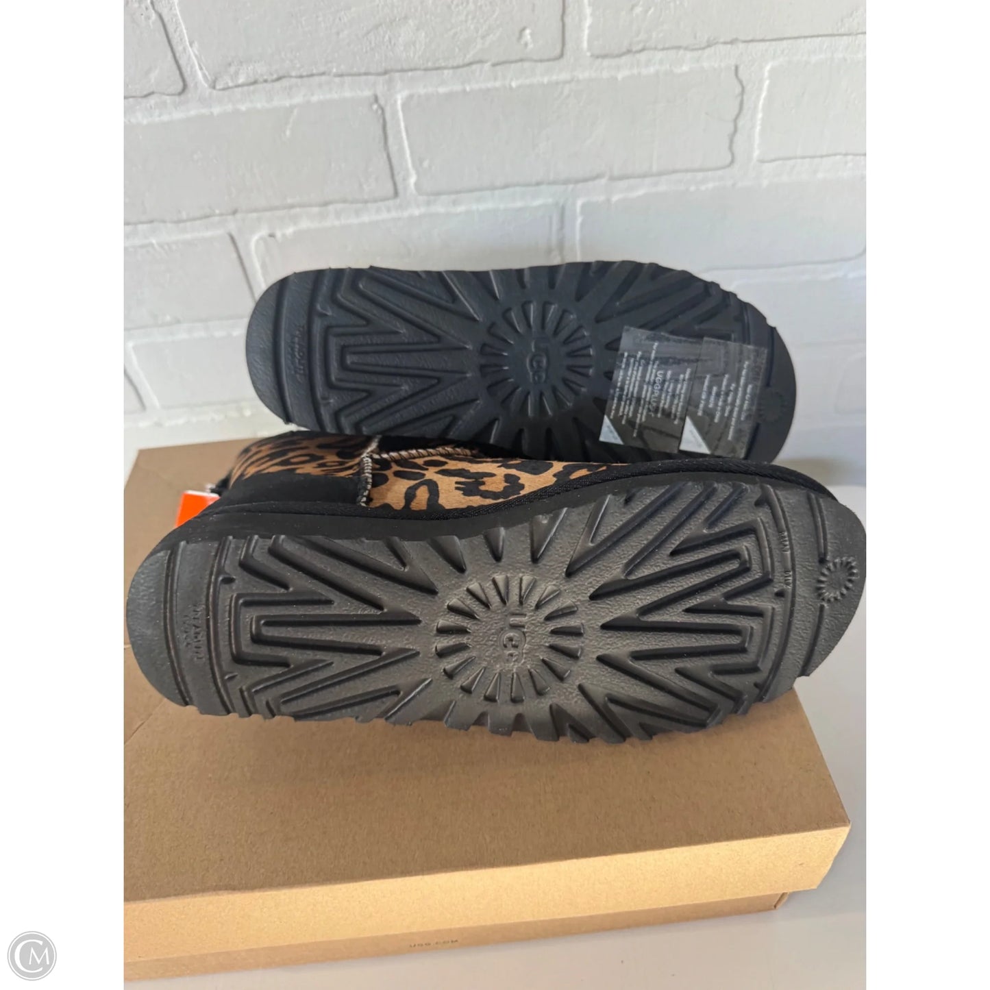 Boots Designer By Ugg In Animal Print, Size: 7
