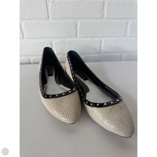 Shoes Flats By White House Black Market In Black & Cream, Size: 7