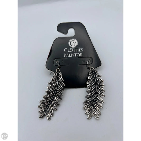Earrings Dangle/drop By Clothes Mentor