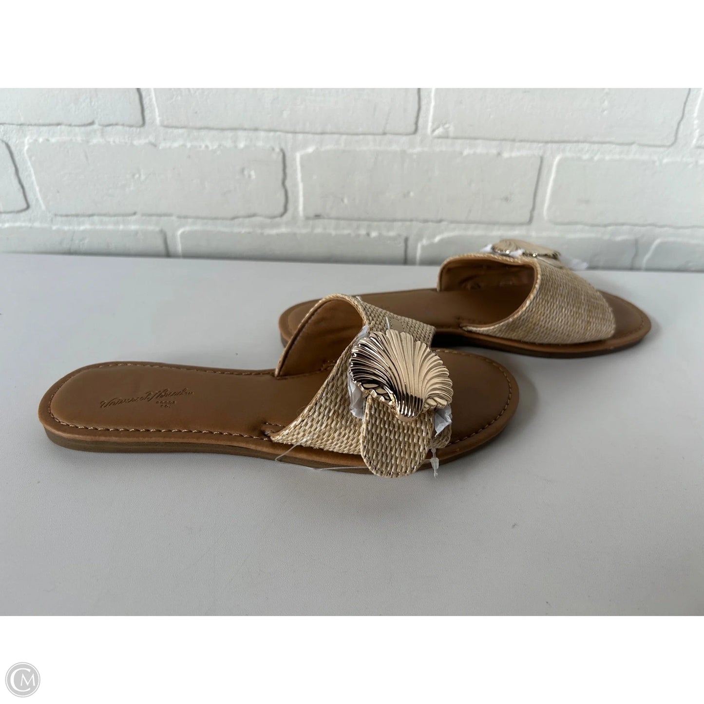 Sandals Flats By Universal Thread In Tan, Size: 6