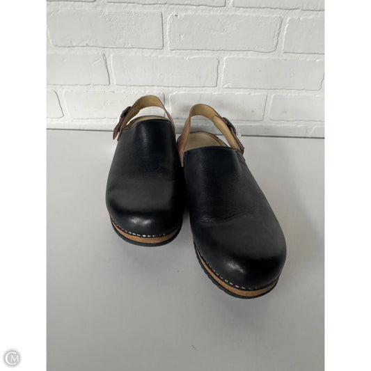 Shoes Flats By Dansko In Black, Size: 8.5