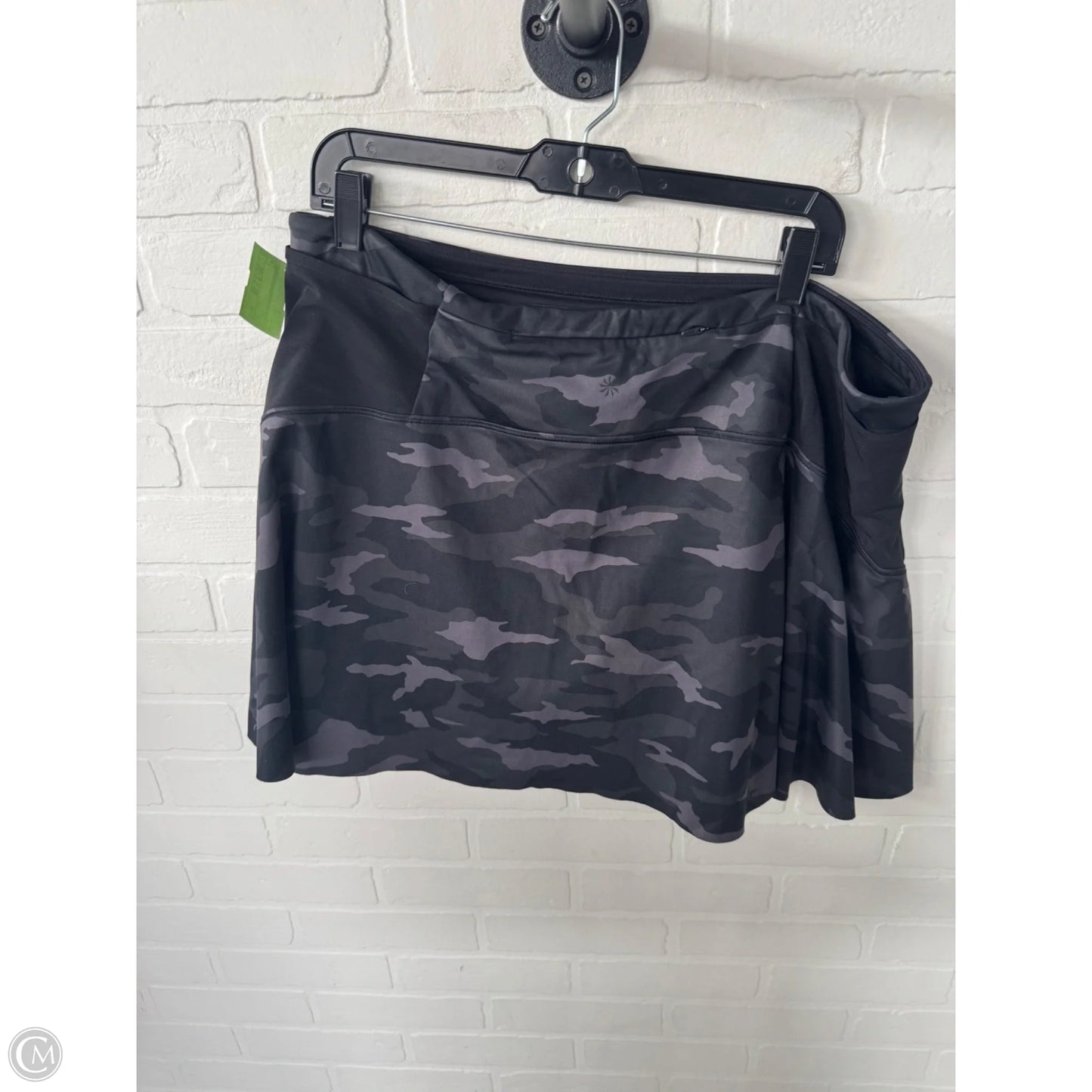 Athletic Skort By Athleta In Black & Grey, Size: 16