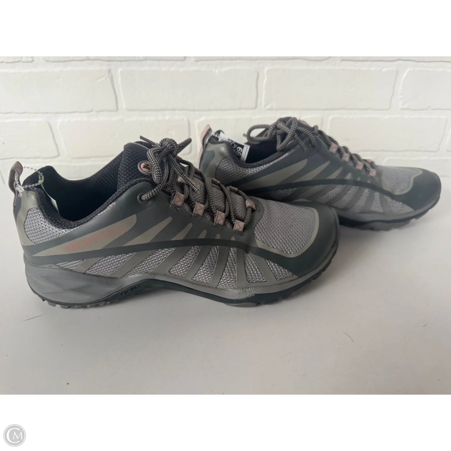 Shoes Athletic By Merrell In Grey & Pink, Size: 10