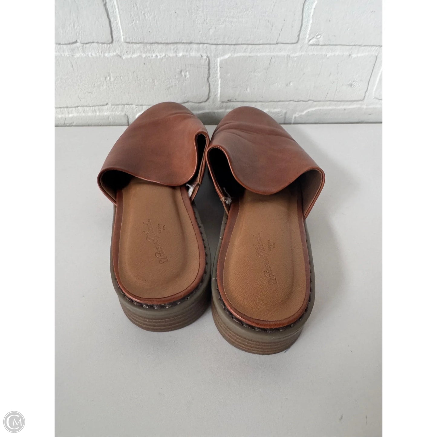 Shoes Flats By Universal Thread In Brown, Size: 7