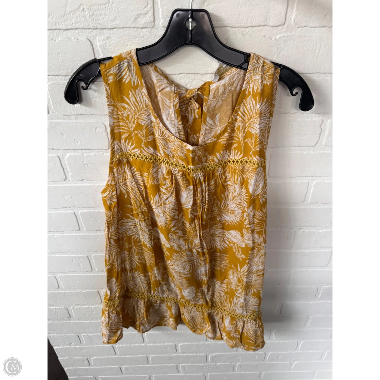 Top Sleeveless By Suzanne Betro In Yellow, Size: L
