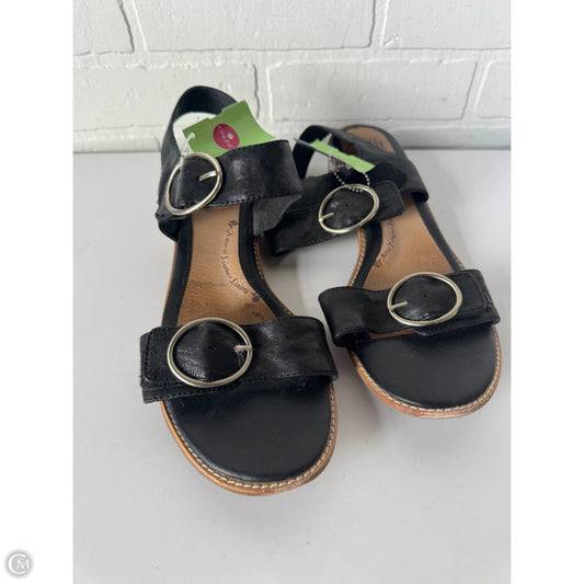 Sandals Flats By Sofft In Black, Size: 11