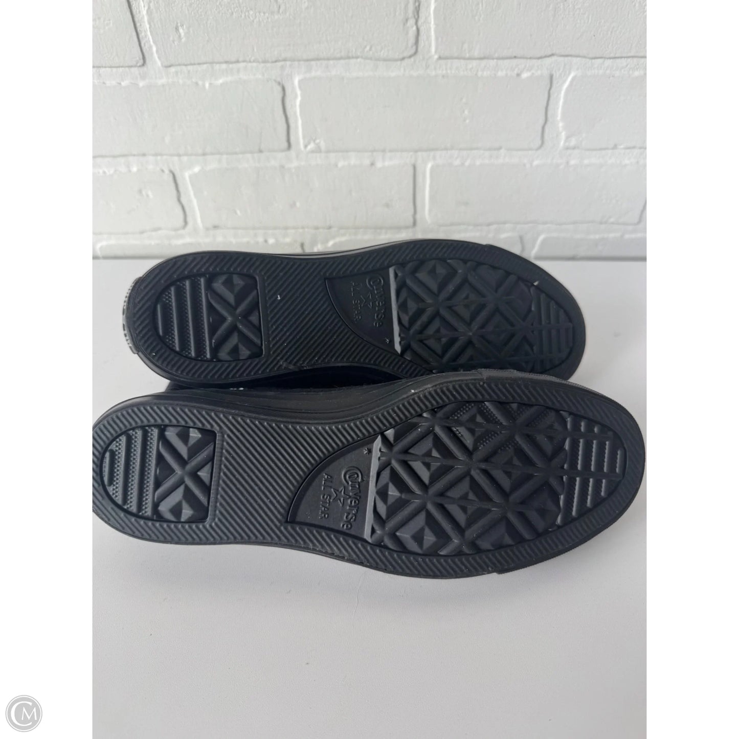 Shoes Sneakers By Converse In Black & Red, Size: 9