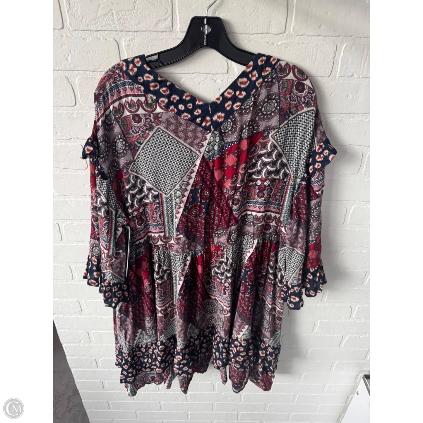 Dress Casual Short By Three Bird Nest In Grey & Red, Size: M