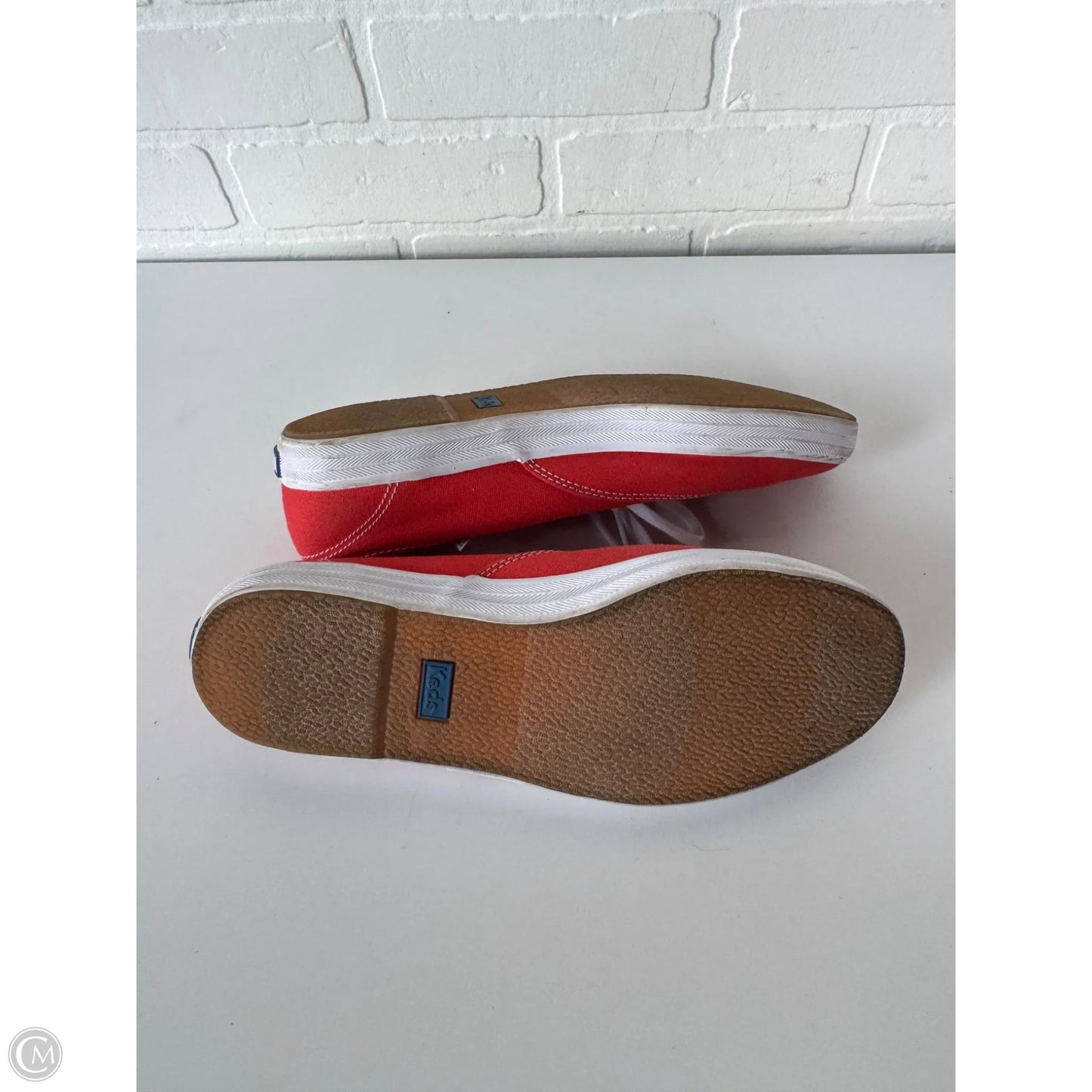 Shoes Sneakers By Keds In Red & White, Size: 10