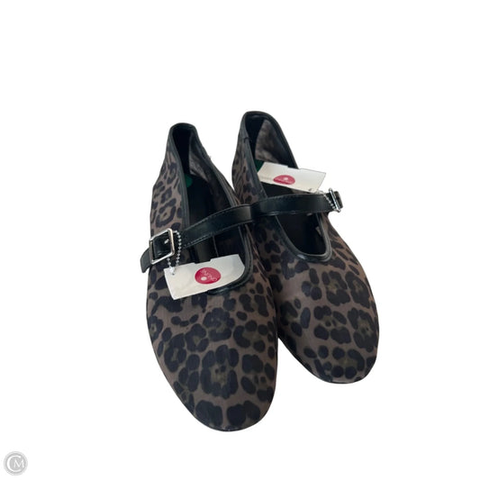 Shoes Flats By Cmc In Animal Print, Size: 8